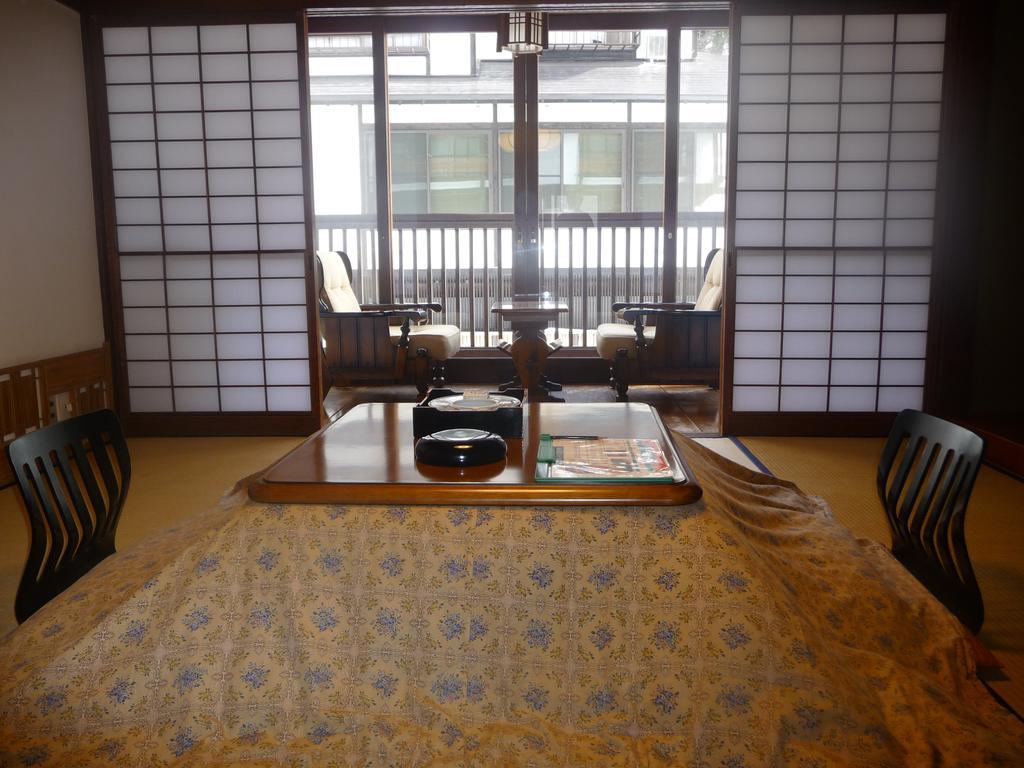 Houshi Onsen Chojukan Minakami Bilik gambar